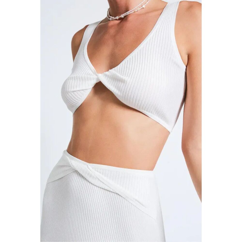 Devon Windsor Kiara Top Ribbed Twist Crop Tank in Off-White size Medium NWT